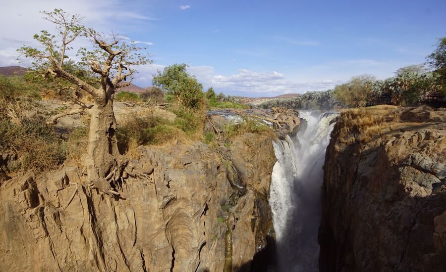 van-zyl's-pass-kaokofeld-reisen-afrikaspezialist-fine-travel-stgallen-reiseberatung-ferien-epupafalls