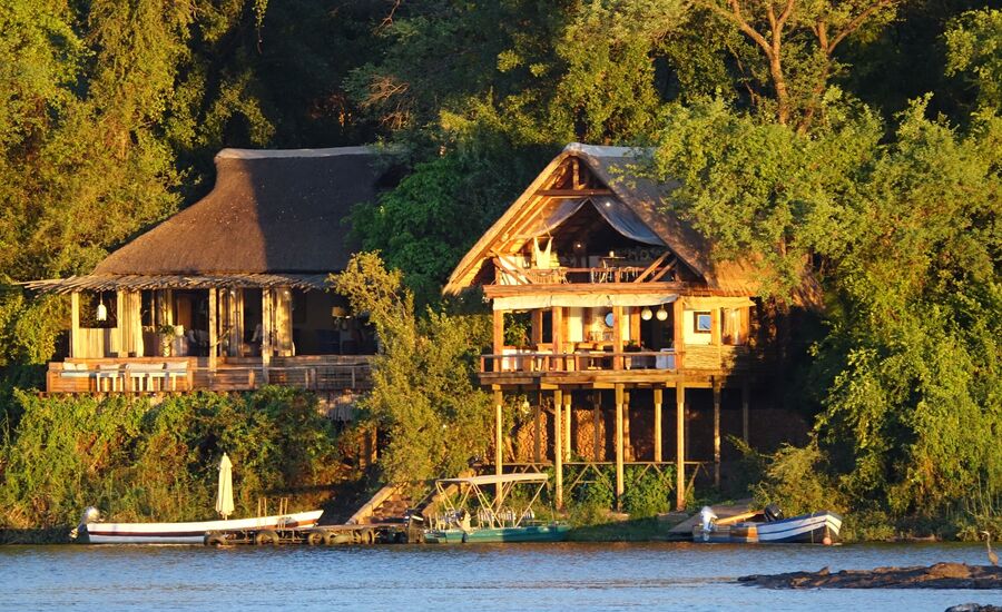 Zambia-livingstone-zambezi-maun-Botswana-4x4abenteuer-individuelle-ferienm-khaudum-nationalpark-namibia-bigfive-reisen-afrikaspezialist-fine-travel-stgallen-reiseberatung-ferien