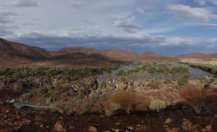 van-zyl's-pass-kaokofeld-reisen-afrikaspezialist-fine-travel-stgallen-reiseberatung-ferien-kunene-epupafalls