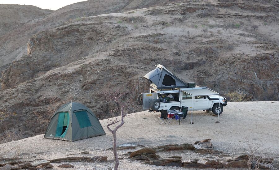 vanzylspass-kaokofeld-abenteuer-4x4selbstfahrer-namibia-selbstfahrer-afrikaspezialist-ostschweiz-luxusreise-individuell-reiseplanung-reisebuero-stgallen