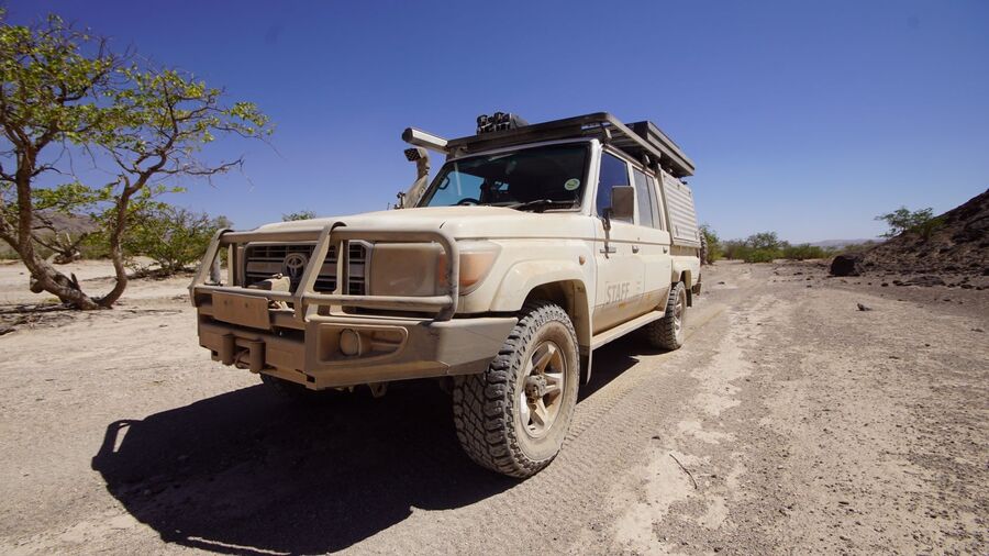 vanzylspass-kaokofeld-abenteuer-4x4selbstfahrer-namibia-selbstfahrer-afrikaspezialist-ostschweiz-luxusreise-individuell-reiseplanung-reisebuero-stgallen