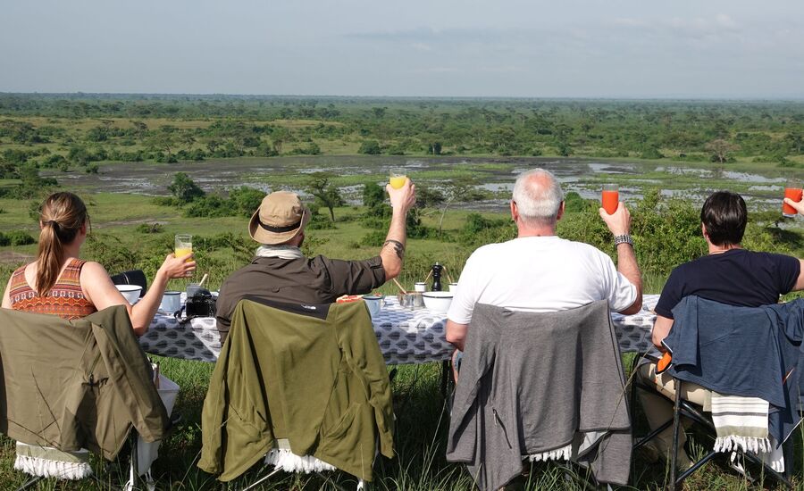 kazingachannel-dhau-queen-elizabeth-uganda-entebbe-selfdrive-ostschweiz-afrikaspezialist-luxusreisen-traumferien-st.gallen-reisebüro-spezialisten
