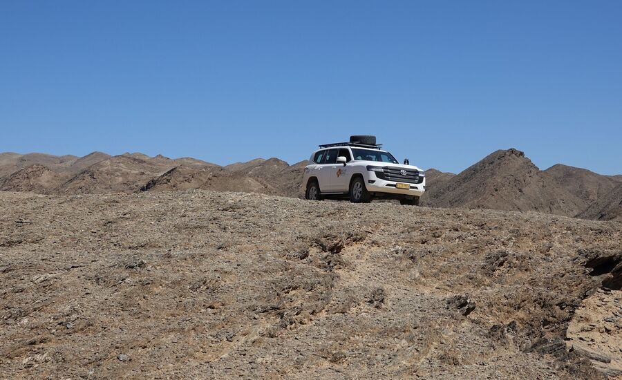 Hoanib-4x4-kakofeld-namibia-selbstfahrer-afrikaspezialist-ostschweiz-luxusreise-individuell-reiseplanung-reisebuero-stgallen